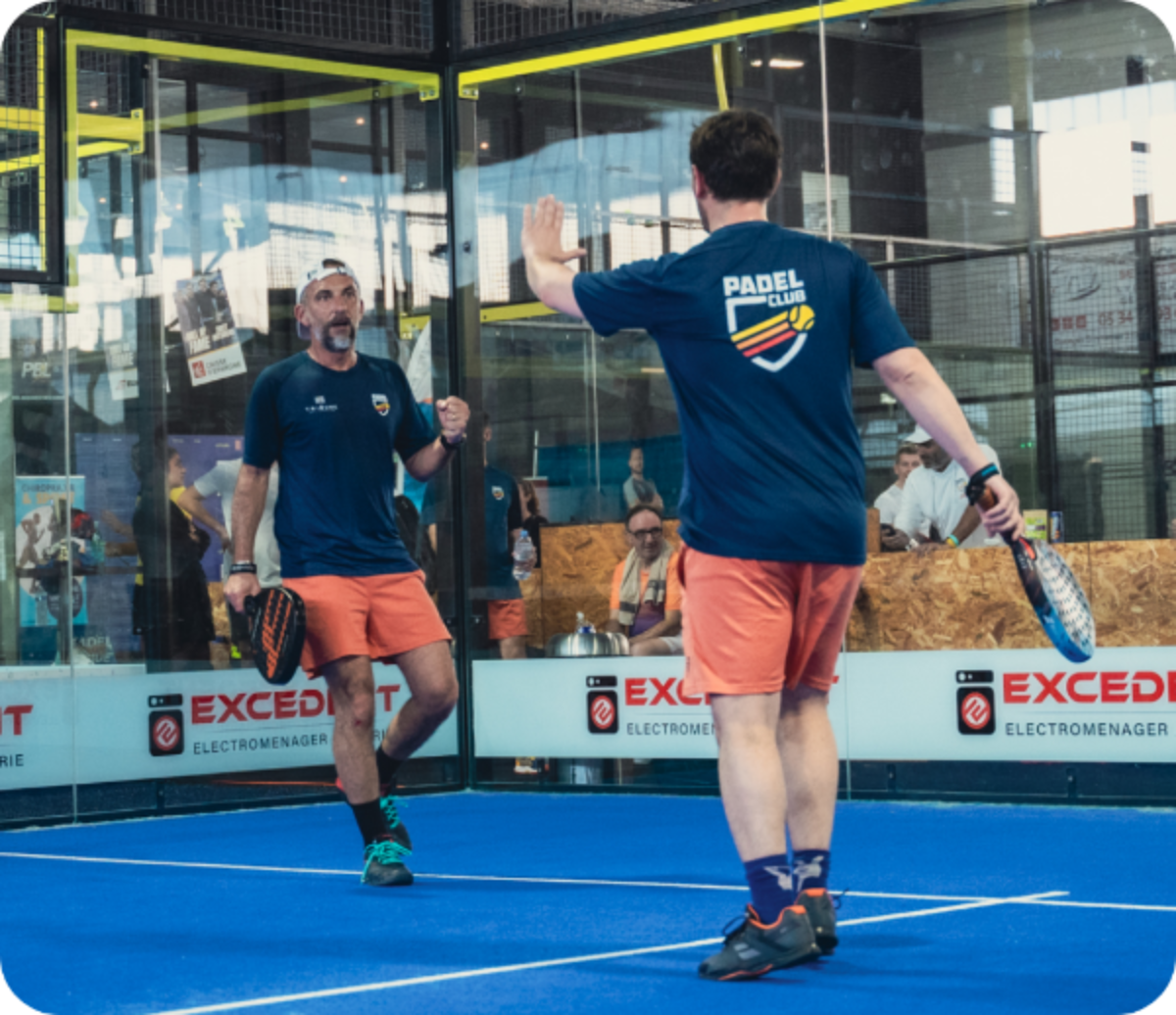 photos de deux joueurs dans un tournoi